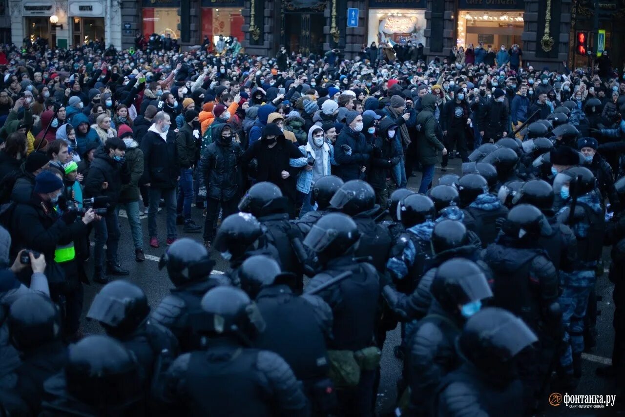 Какой митинг проходит. Митинг 23 января 2021 Санкт Петербург. Митинги Навального 2021. Массовые протесты в России. Митинг в СПБ.