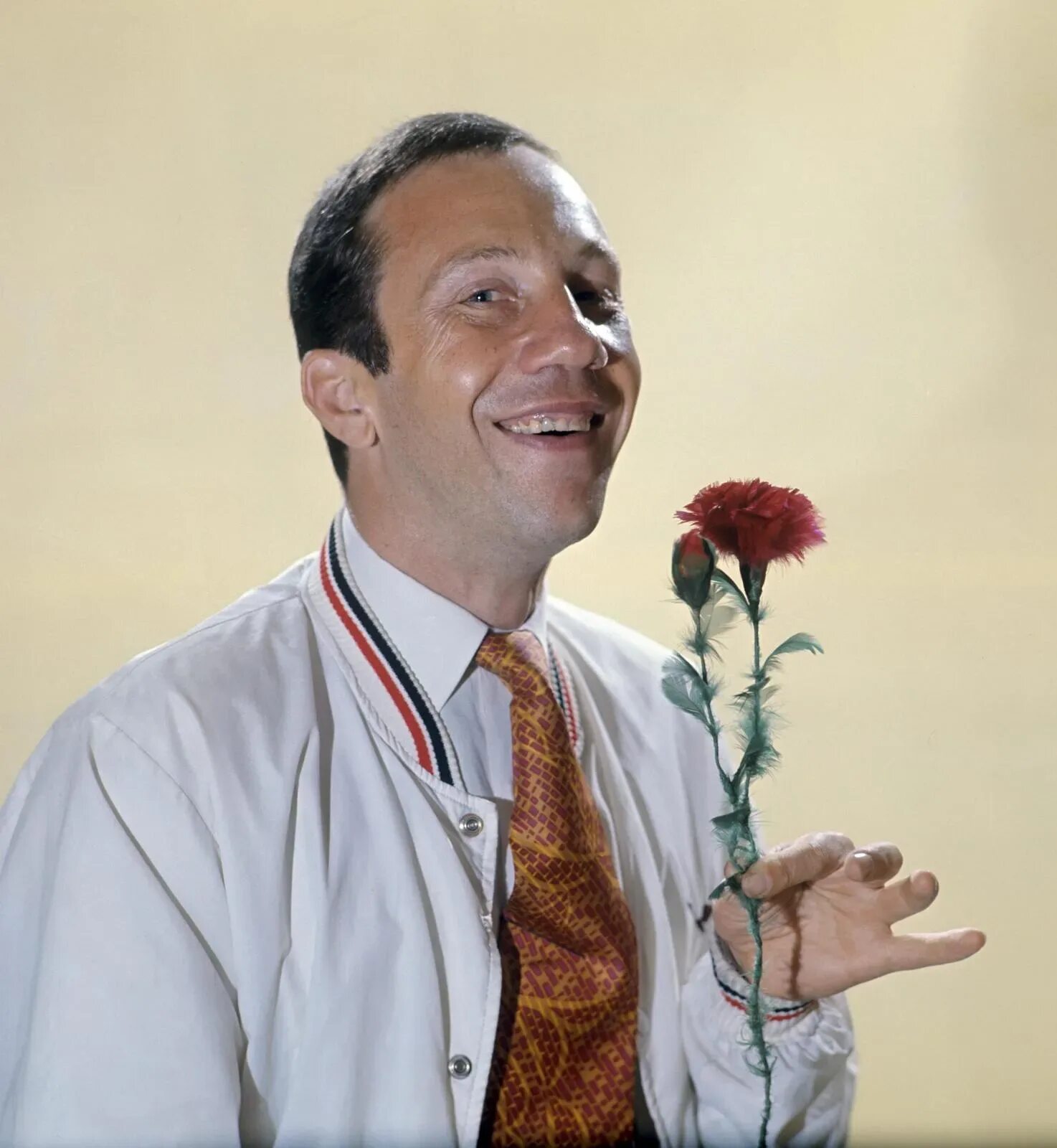 Поздравление из кинофильмов. Чарли харпер. Поздравление из кинофильмов. Поздравление из кинофильмов. Поздравление из кинофильмов.