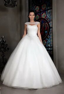 Пышное свадебное платье с корсетом