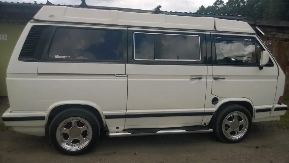 Фольксваген т2 specs. Фольксваген т3 белый 1983г. Электрозеркала VW t3. Фольксваген т3 диски. Т3 2 4