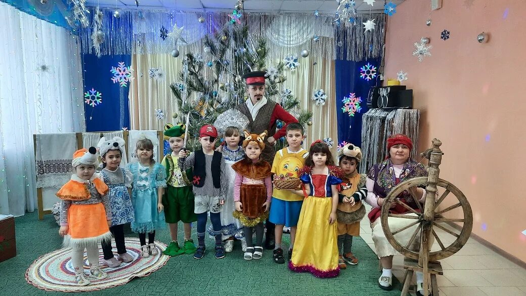 Развлекательная программа рождественские посиделки. Колядки в детском саду. рождественские колядки. детский сад берëзка авнюга. рождественская колядка.