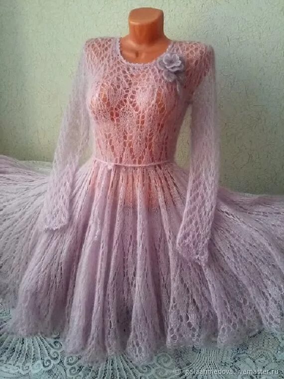 Вязаное мохеровое платье. Вязаные платья из мохера. Платье из мохера спицами. Вязаное платье из мохера спицами. Платье из мохера.