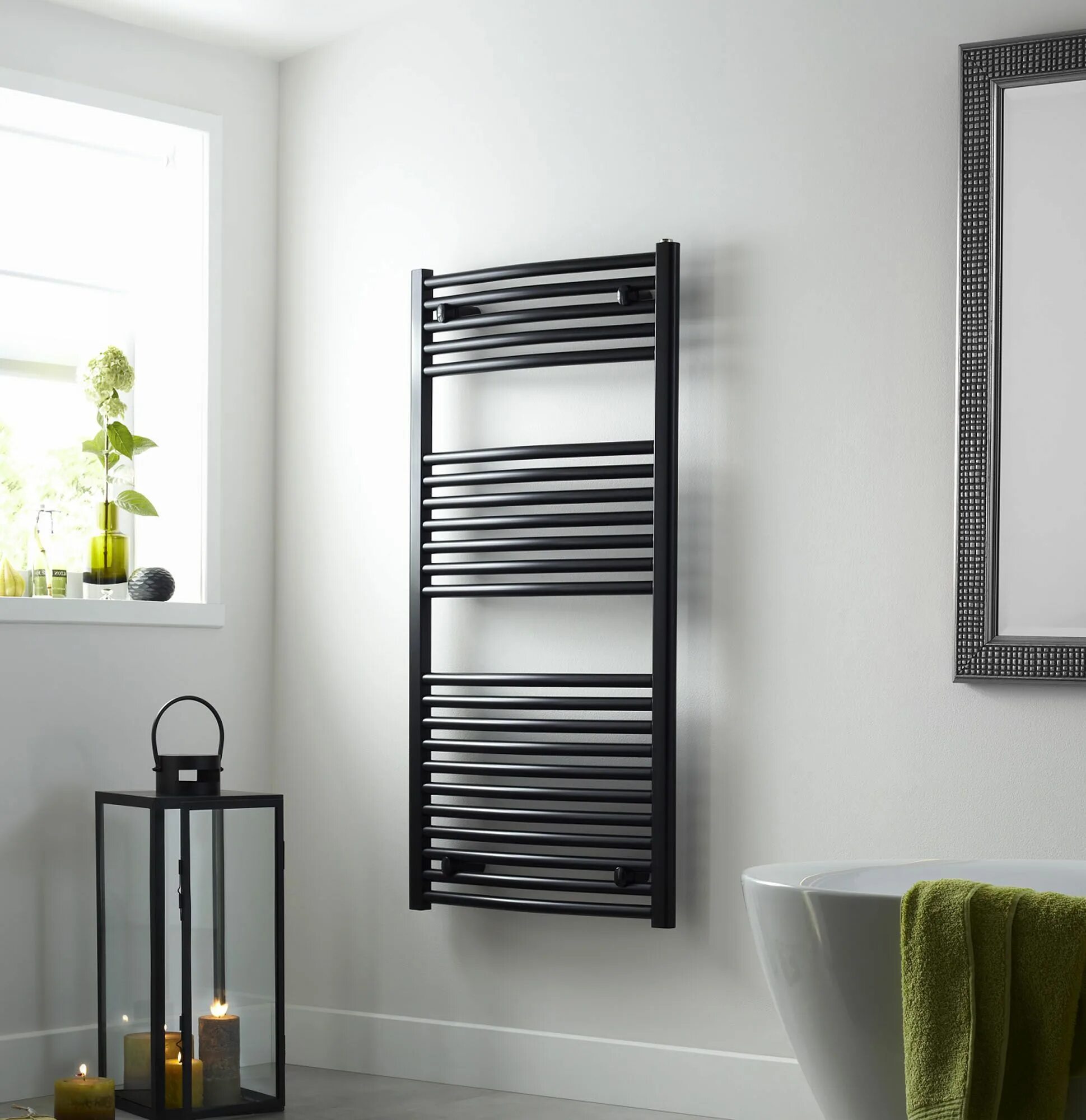 Marquis - Traditional Hydronic Heated Towel Warmer - 36.75" x 17.75" Heated towe