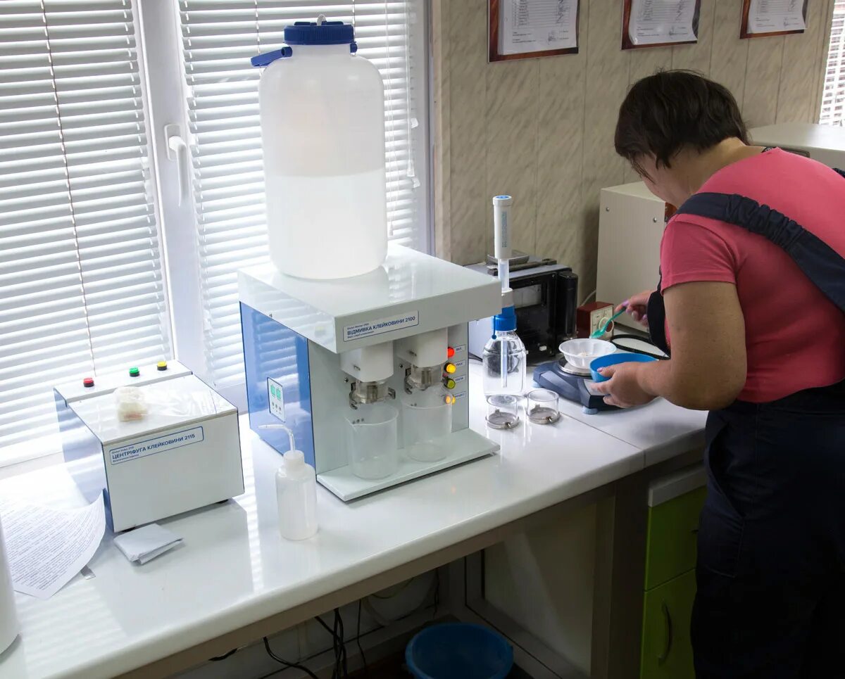 Метод определения качества клейковины. Glutomatic 2100. глютоматик система для определения количества и качества клейковины. приспособление для формовки клейковины пфк. измеритель качества зерна.