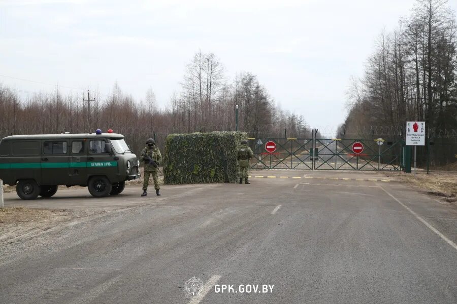 Как выглядит граница с украиной. Пограничная застава. Граница Белоруссии и Украины. Белорусско-украинская граница. Границы Украины.