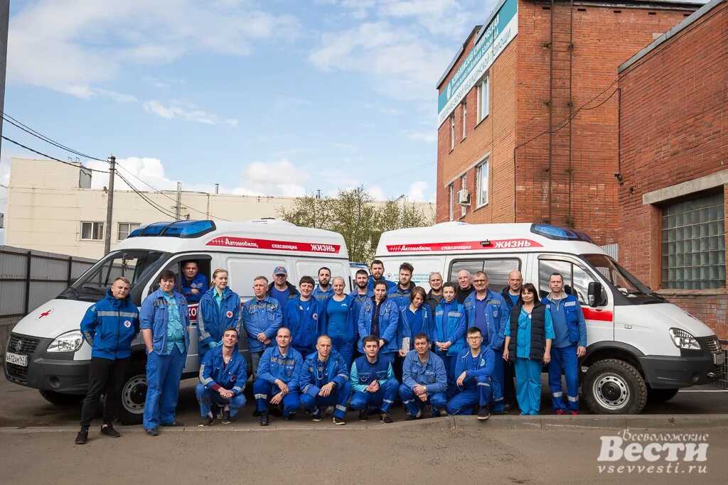 Кириши неотложка. Номера для вызова скорой медицинской помощи с сотового телефона. Машина частной скорой. Вызов скорой помощи картинка. Номер скорой помощи.