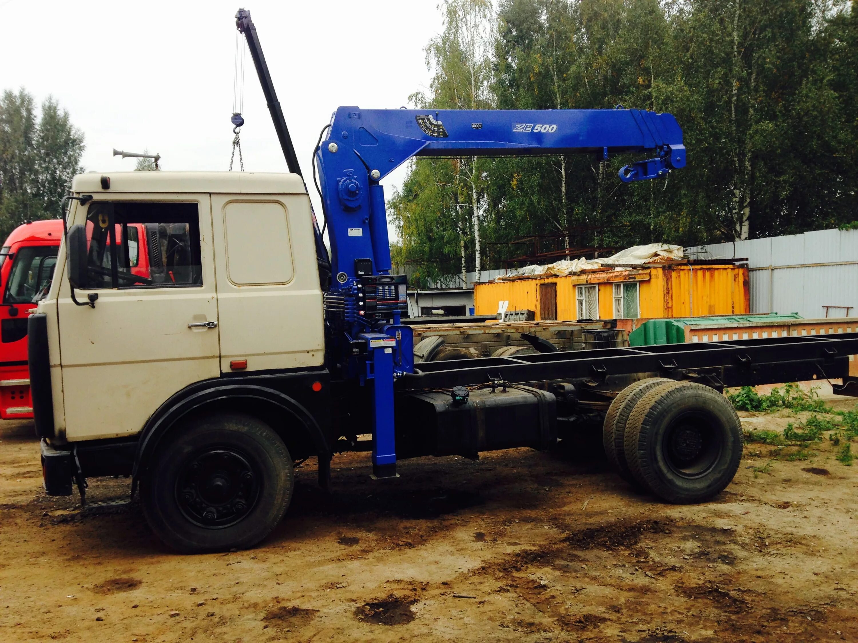 Кму im 320. Установить кран манипулятор. Камаз с кму 3. Кран манипулятор хино 10т. Газ-с41r13 платформа бортовая.