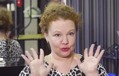 Еркек ғашығының сиқы тұрғанда киска жалайды