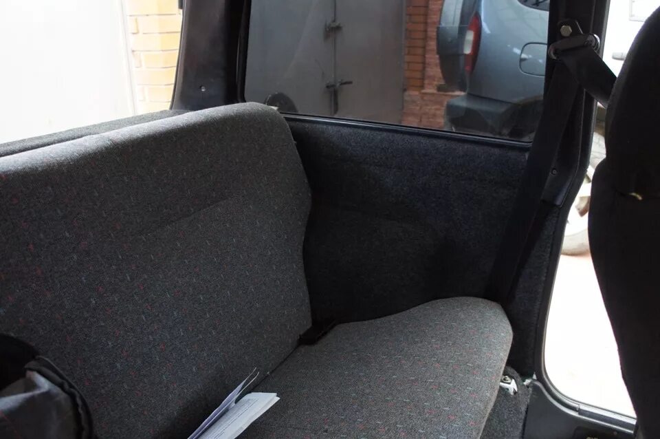 Сиденья задние ока. Сиденья задние ока. Ока ваз-1111 задние сиденья. «ока» (ваз-1111) заднии седенья. Сиденья задние ока.