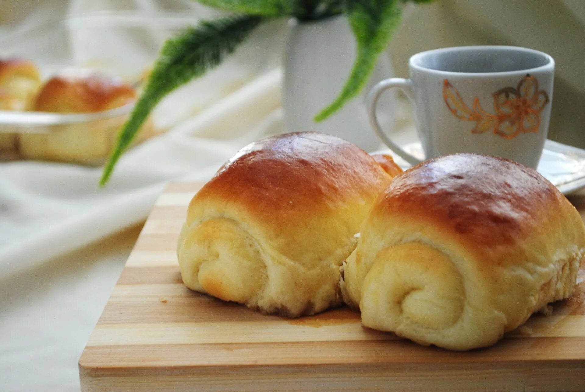 Мягкие вкусные булочки. Японские булочки Хоккайдо. Булочки молочные японские Хоккайдо. Японские булочки пуховые Хоккайдо. Воздушные булочки «Хоккайдо».