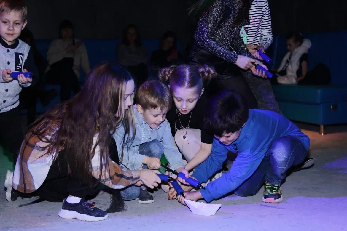 Квест задания для детей 10 лет дома. Интересные квесты для детей. Квесты на праздник для детей. Квесты для детей на день рождения. Форт боярд в калининграде квест.