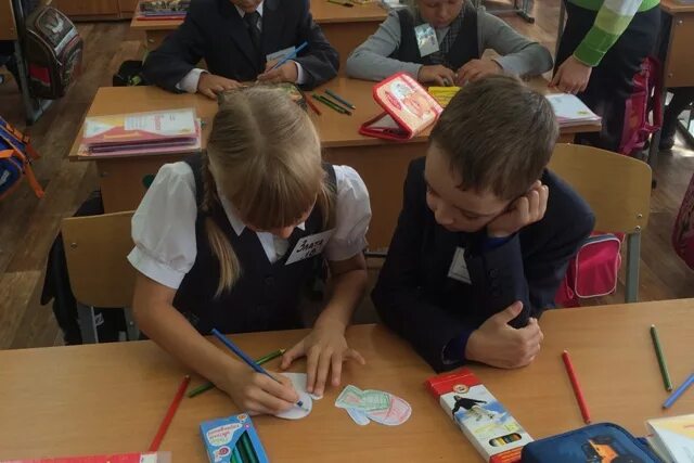 Урок в начальной школе. Практика в начальной школе. Практика в школе для студентов. Учебные практики в школе. Педагогическая практика в образовательных учреждениях