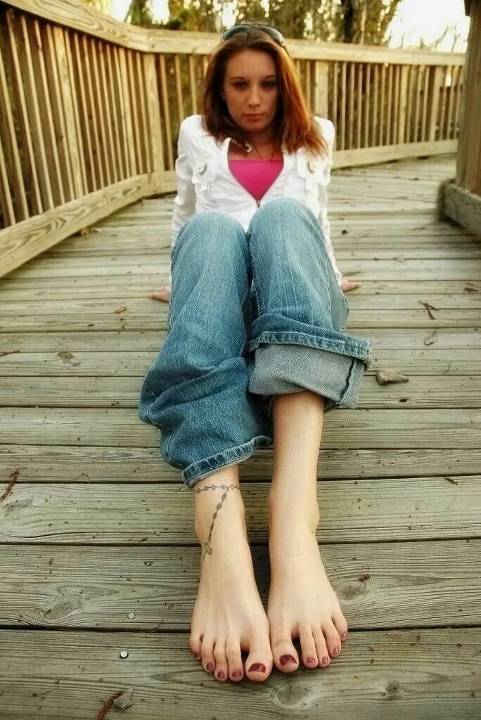 Босые ноги. Солес феет 10 +. Пятки американских девушек. Солес феет 20. Солес феет 10 +.