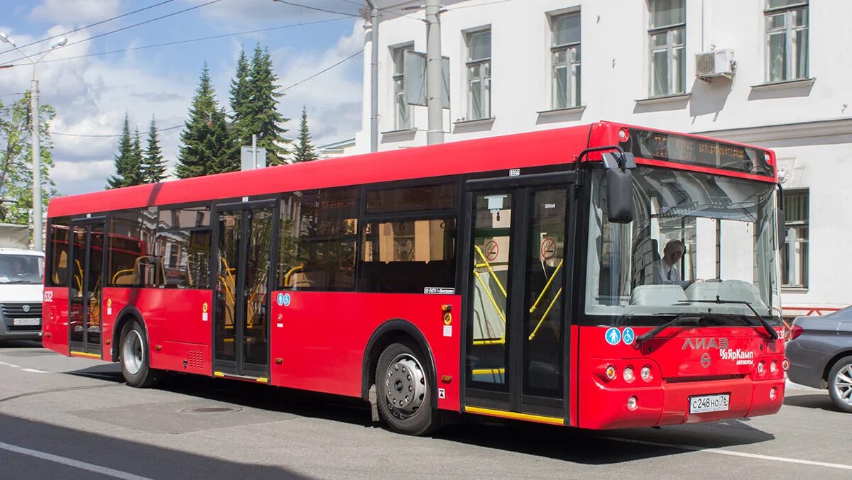 35 автобус красное. Автобус ЛИАЗ 5292 красный. Автобусы ЛИАЗ 5292 В Ярославле. ЛИАЗ 5292 Ярославль. ЛИАЗ 5292 низкопольный.