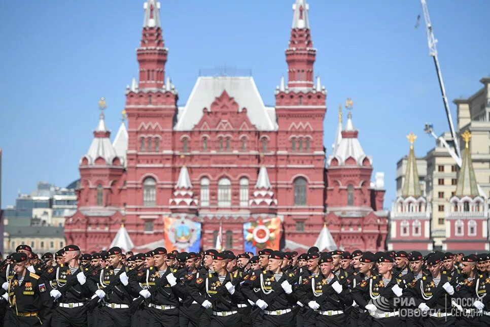 Парад победы на красной площади в москве. 9 Мая день Победы парад на красной площади. Московский Кремль парад Победы 1991. Красная площадь Москва парад.