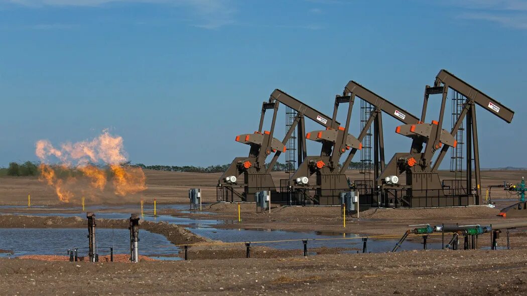 Добыча газа на месторождении. Сланцевая нефтедобыча в сша. добыча сланцевой нефти в сша. сланцевый газ сша. сланцевый газ сша добыча.