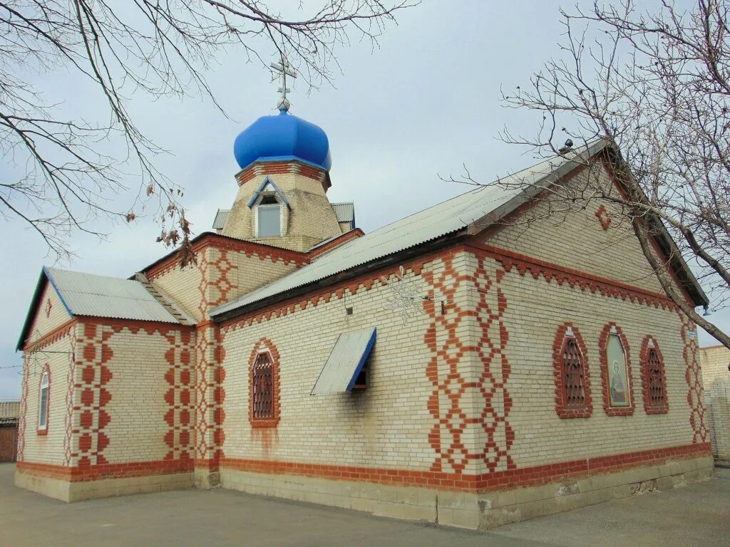 Поселок каменский. Церковь Пантелеимона целителя (глубокий). Храм п глубокий Каменский район. Храм Астаховка Каменский район Ростовская. Посёлок глубокий Каменский район Ростовская область.