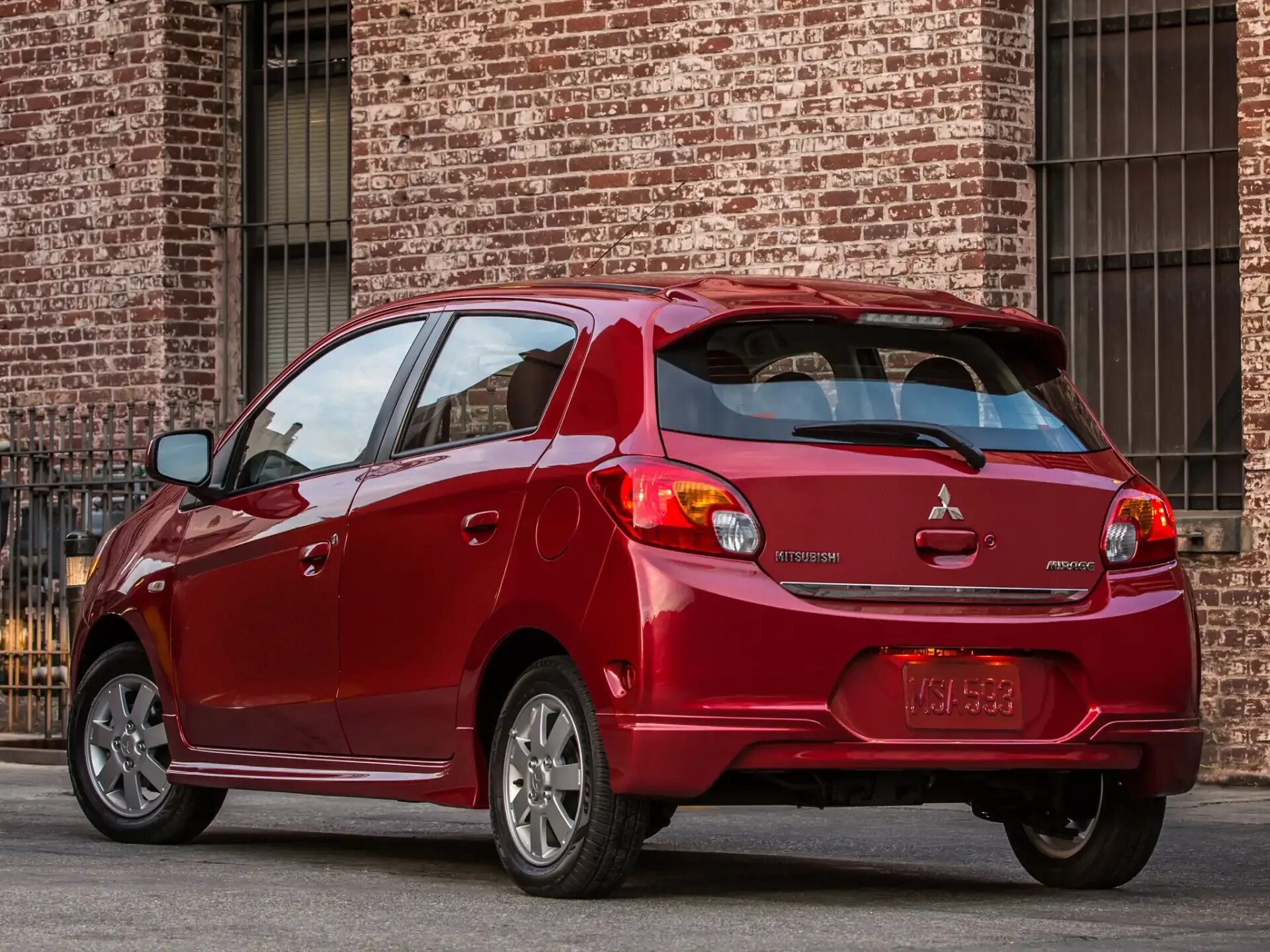 Мицубиси мираж. Mitsubishi mirage 2013. mitsubishi mirage 2015. митсубиси мираж 2014. мицубиси мираж 2019.