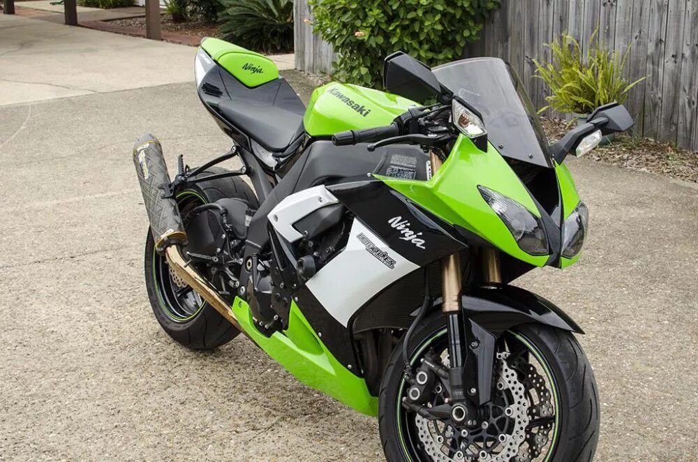 Kawasaki zx6r 2009. Kawasaki ninja zx-6r 2009. Zx6r 2008. Брутальная фото мотоциклиста на мотоцикле kawasaki z 1000. Kawasaki 2009 года.
