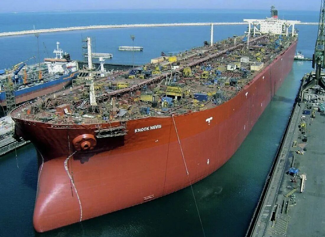 Список самых больших судов. Knock Nevis танкер. Knock Nevis корабль. Самый большой корабль в мире Knock Nevis. Seawise giant танкер.