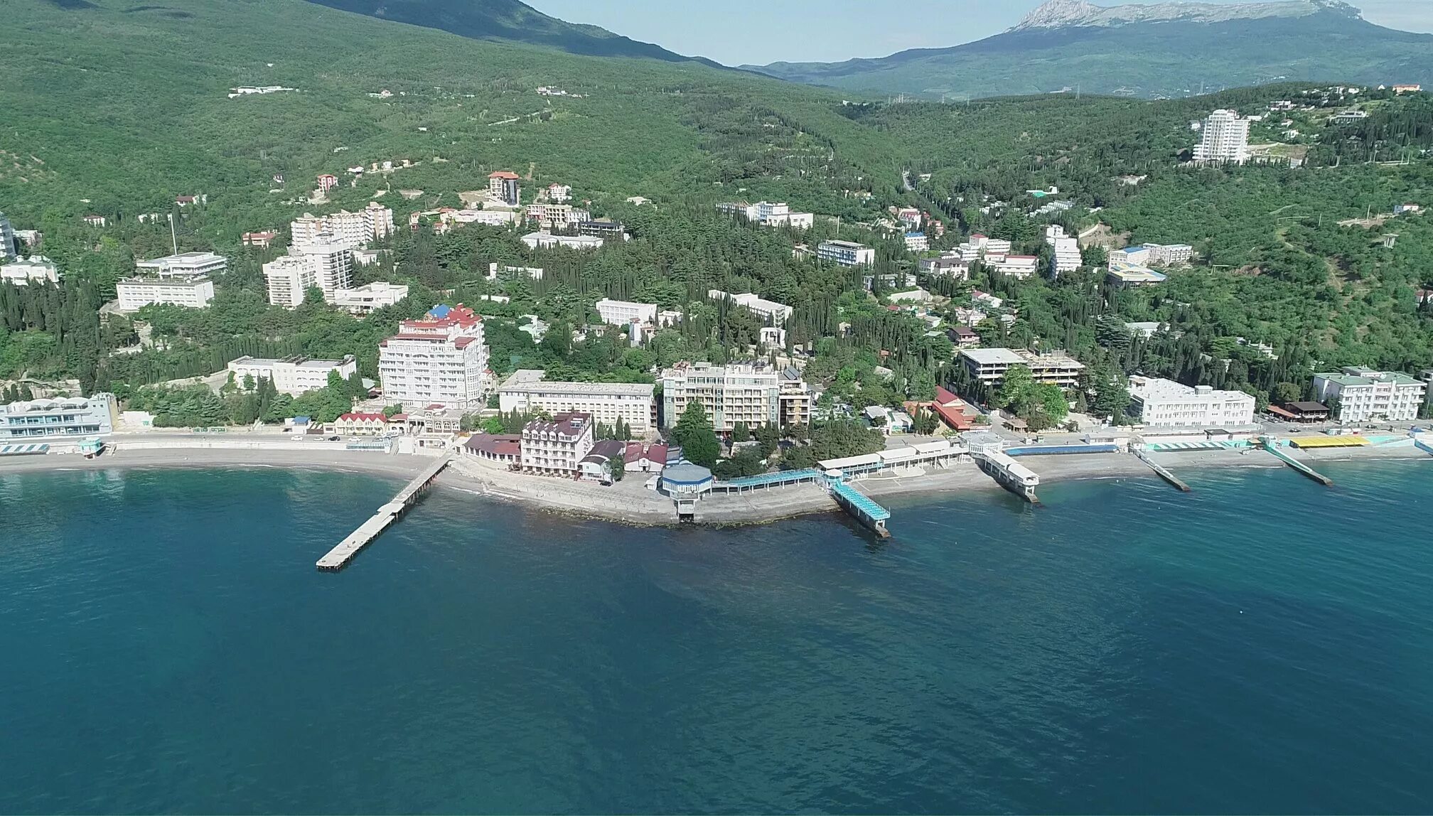 Ива алушта. Отель россия алушта. гостиница россия алушта пляж. алушта г-ца, россия, крым, алушта. рус алма алушта.