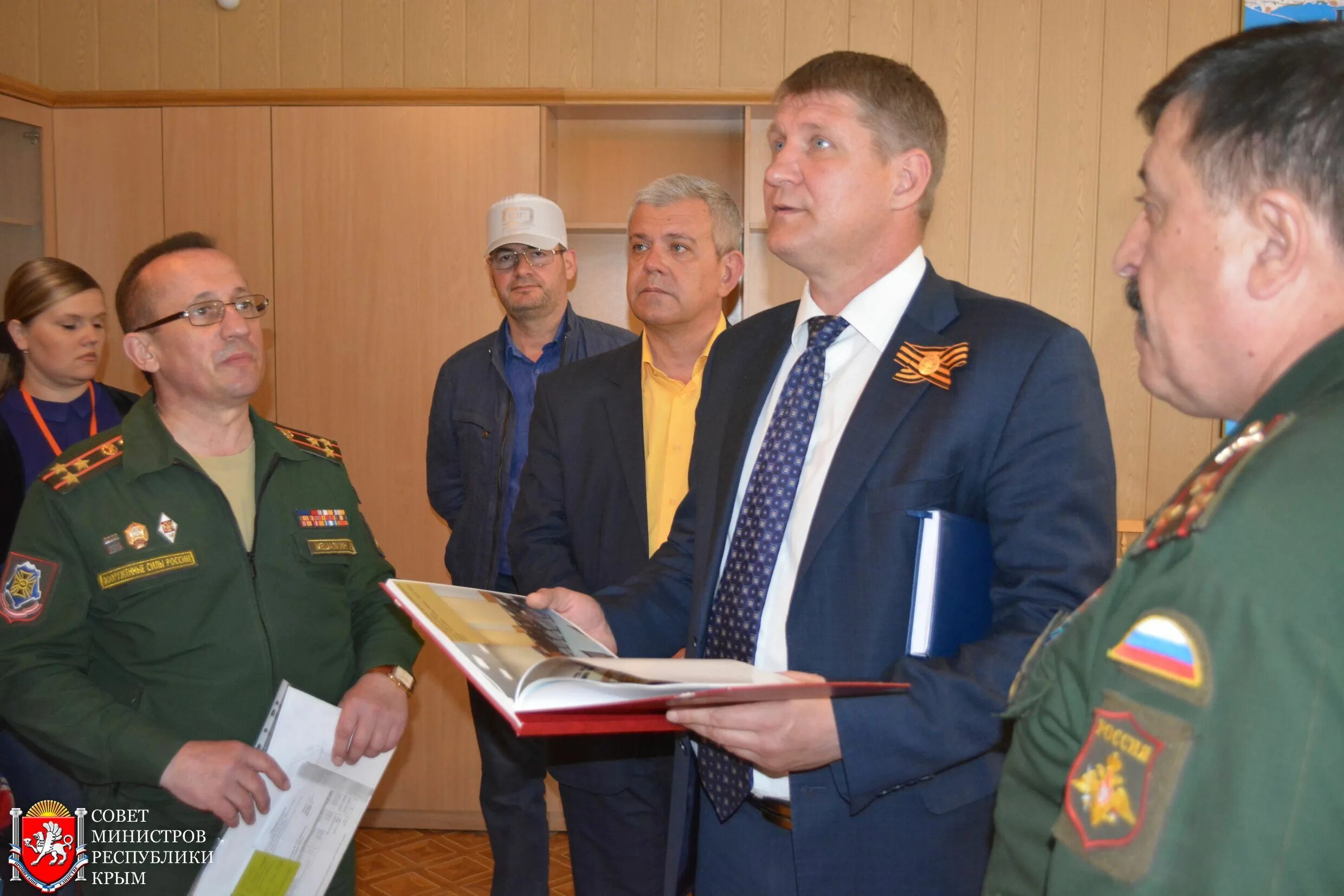 Республиканский комиссариат. Республиканский военкомат Симферополь. Крымский военный комиссариат. Военный комиссариат Республики Крым, Симферополь. Военный комиссар Республики Крым.