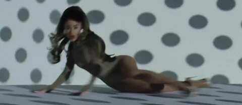 Slideshow ariana grande twerk gif. 