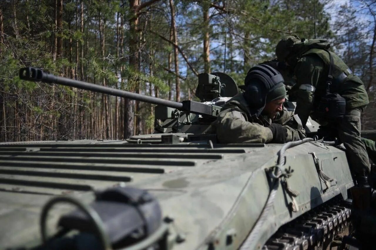 Сайт военной операции. Российские войска на Украине. Военные на Украине российские войска. Российские войска в Северодонецке. Армия фото.