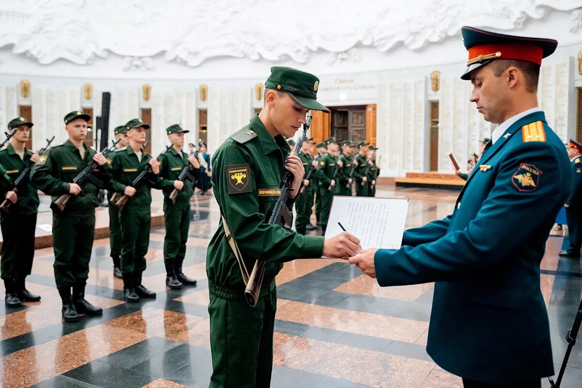 154 Комендантский Преображенский полк. Командир Преображенского полка Бессонов. 154 Преображенский полк Лефортово. Форма 154 отдельный Комендантский полк.