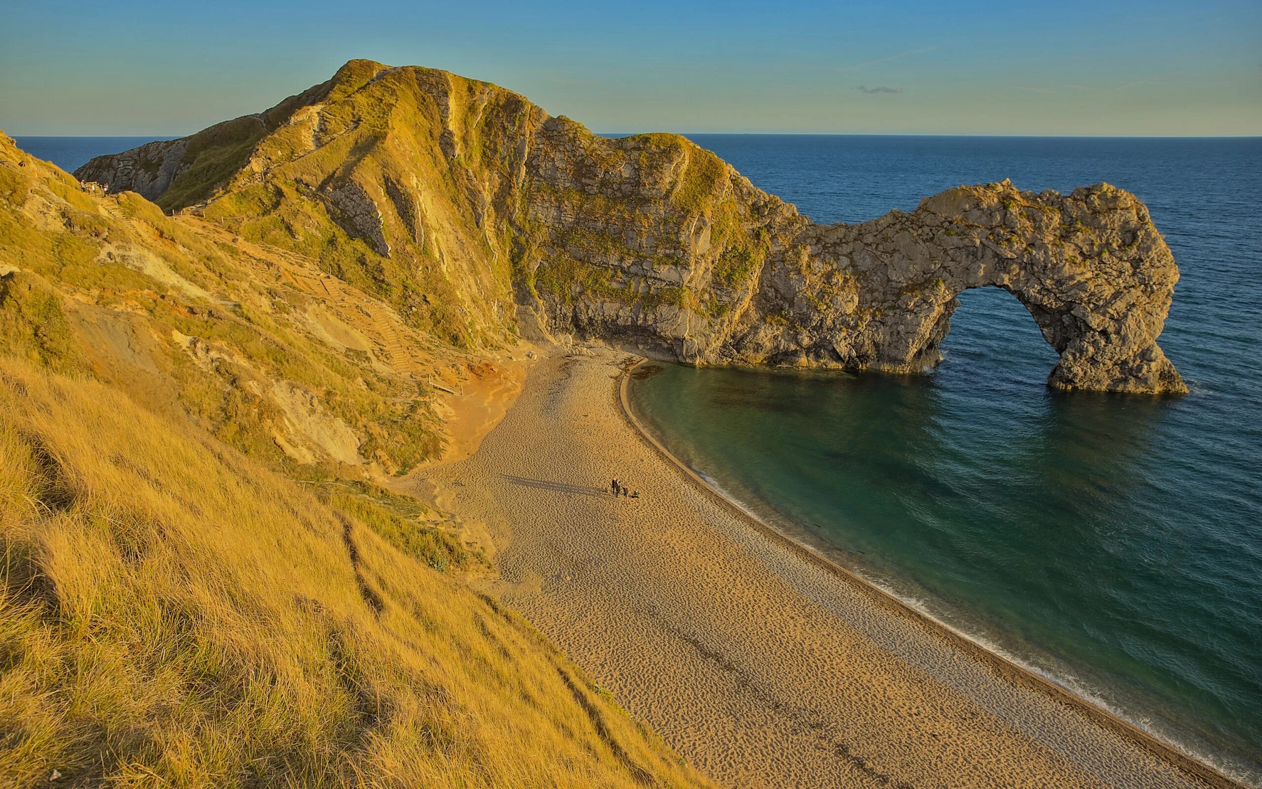 Ла манш пролив с берега на берег. Бухта лулворт англия. Побережье на английском. Юрское побережье высокое качество. Побережье на английском.