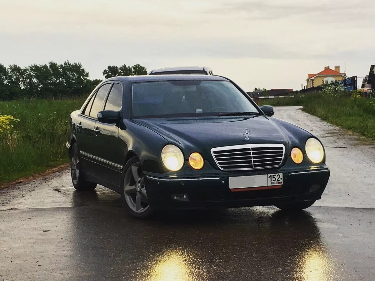 Купить мерседес 2000 года. E280 Mercedes 2000. Мерседес 2000 года. Мерседес е класс 2000. Мерседес е класс 2000х годов.