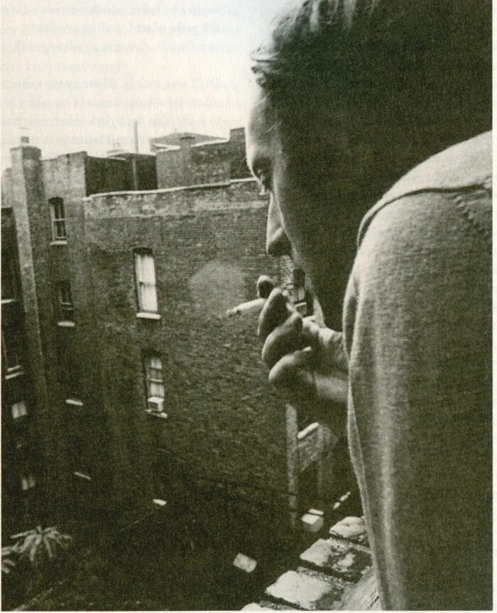 Иосиф Бродский. Бродский 1968. Иосиф Бродский фото. Бродский окно.
