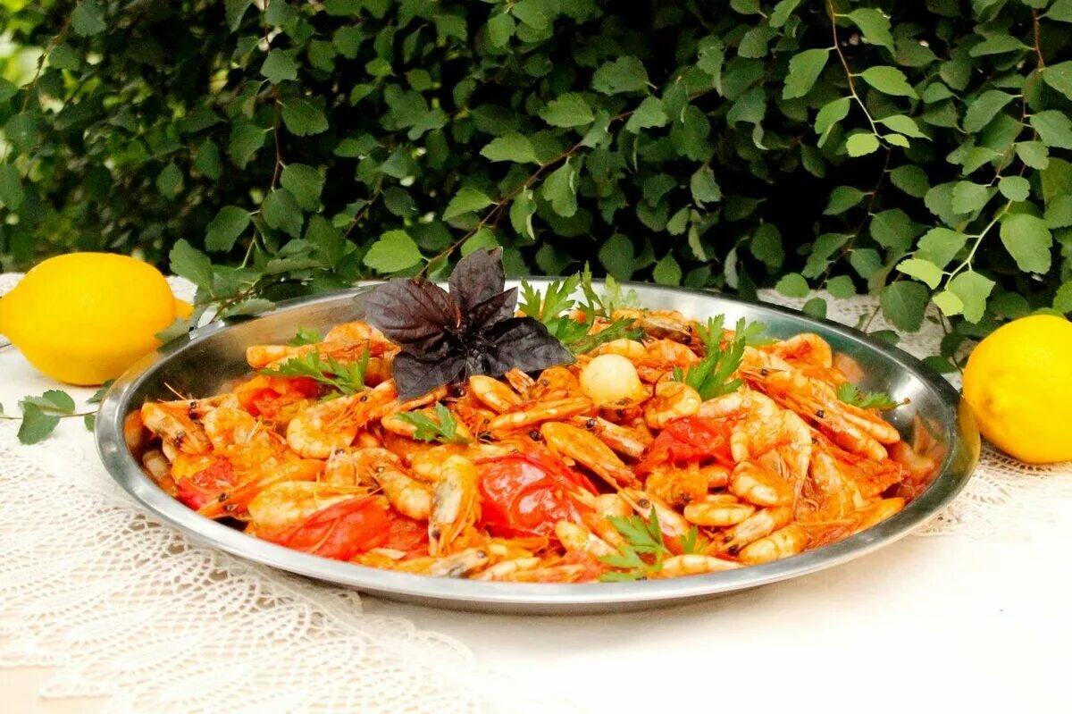 Морепродукты в казане рецепты. Морепродукты в казане рецепты. Креветки в казане рецепт. Морепродукты в казане рецепты. Рыба в казане на костре.