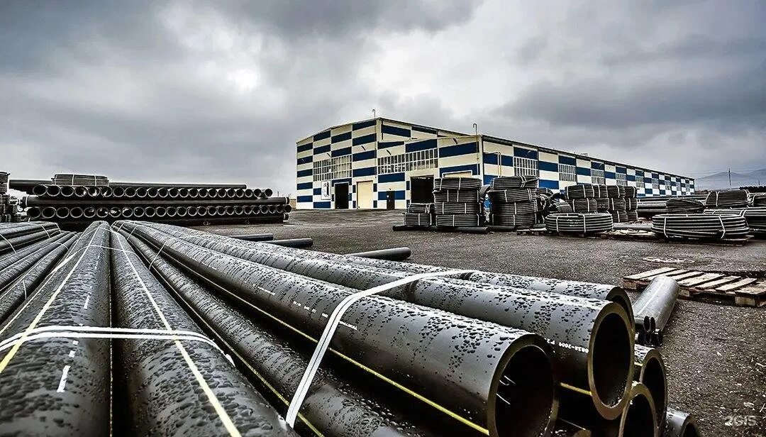 Завод труб ппу. Трубный завод сибгазаппарат. Казанский завод теплоизолированных труб. Завод полиэтиленовых труб. Линия производства полиэтиленовых труб.