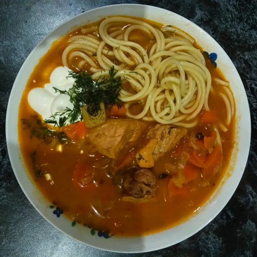 Лагман с курицей и лапшой и картошкой. Сорпа лагман. Лагман монгольский. Кесма лагман. Лагман турецкий.