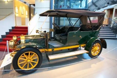 1900 л