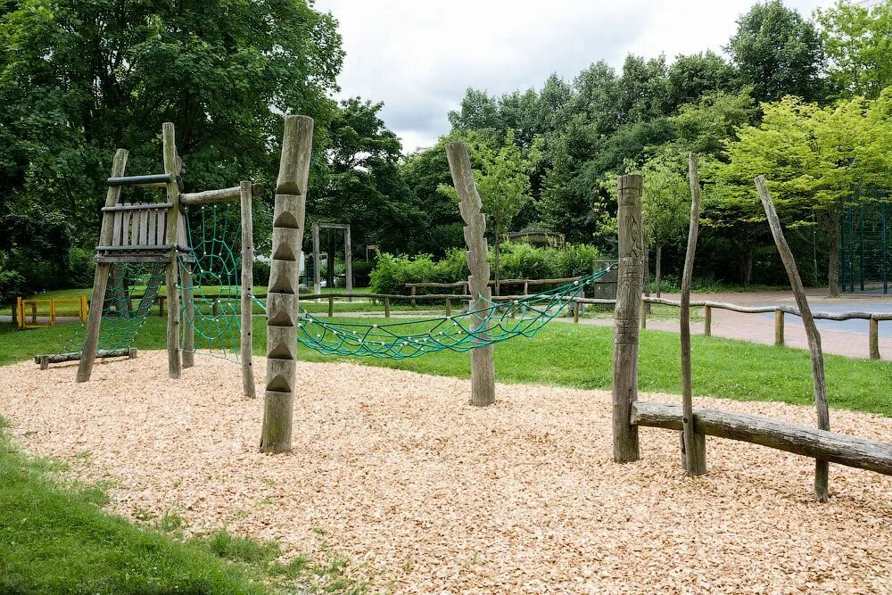 Под playground
