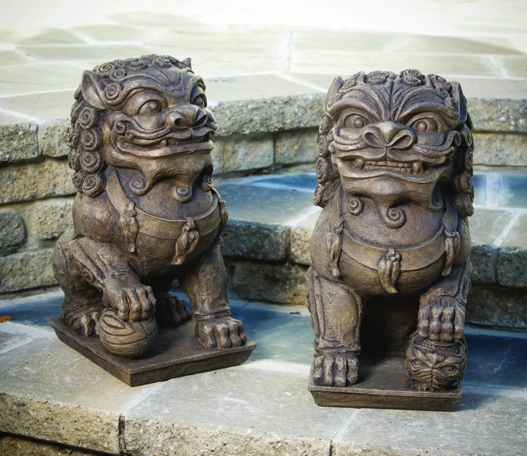 Китайская собака фу. Шиши китайский лев. Собака фу статуэтка. Fu dog china донская ул. Собачки фу львы будды.