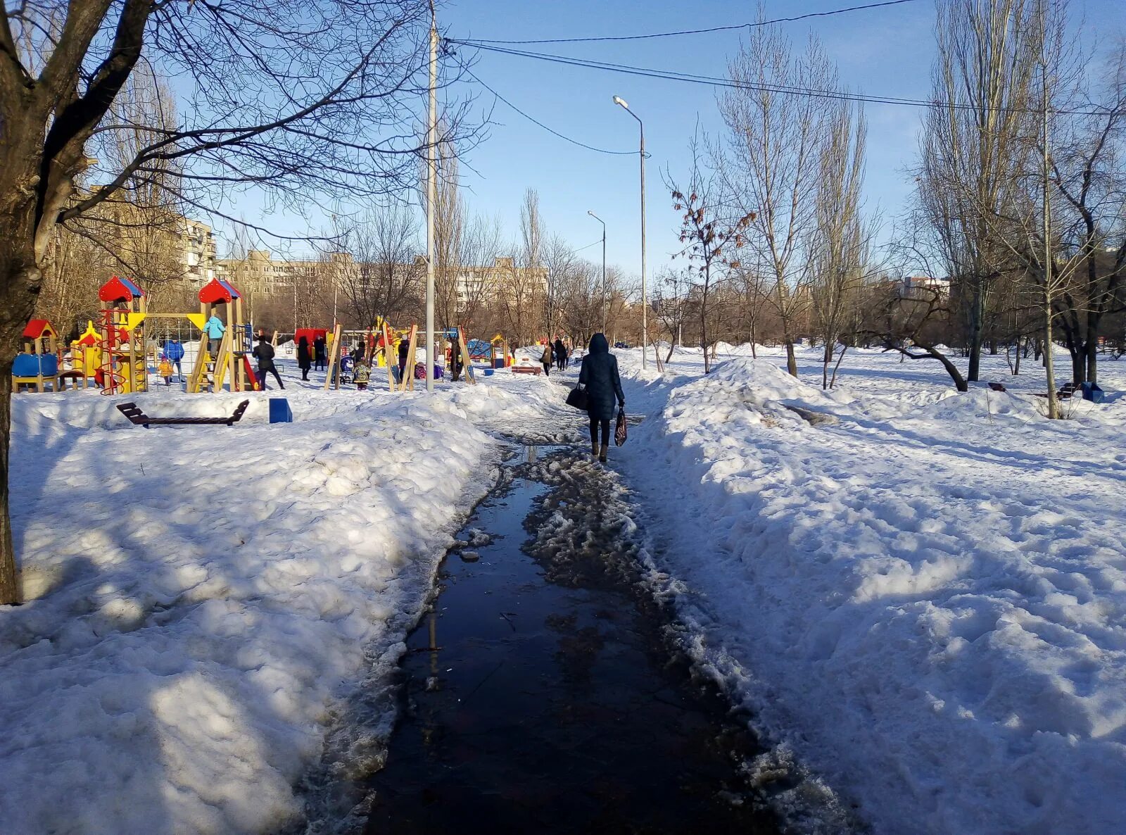 Тротуарная плитка новый город. Сквер победы зябликово. Тротуар став. Бригады концессии теплоснабжения. Тротуар став.