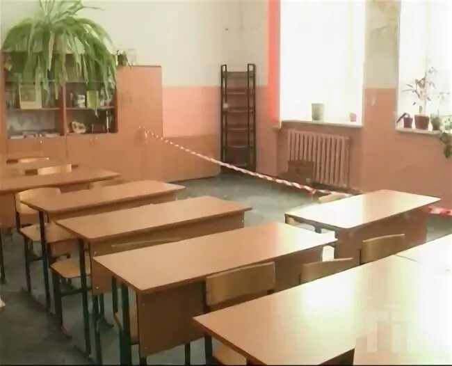 Школы Смоленска закрывают на карантин февраль 2024. Школа 79 Ярославль. Столовая 49 школы Ярославль.