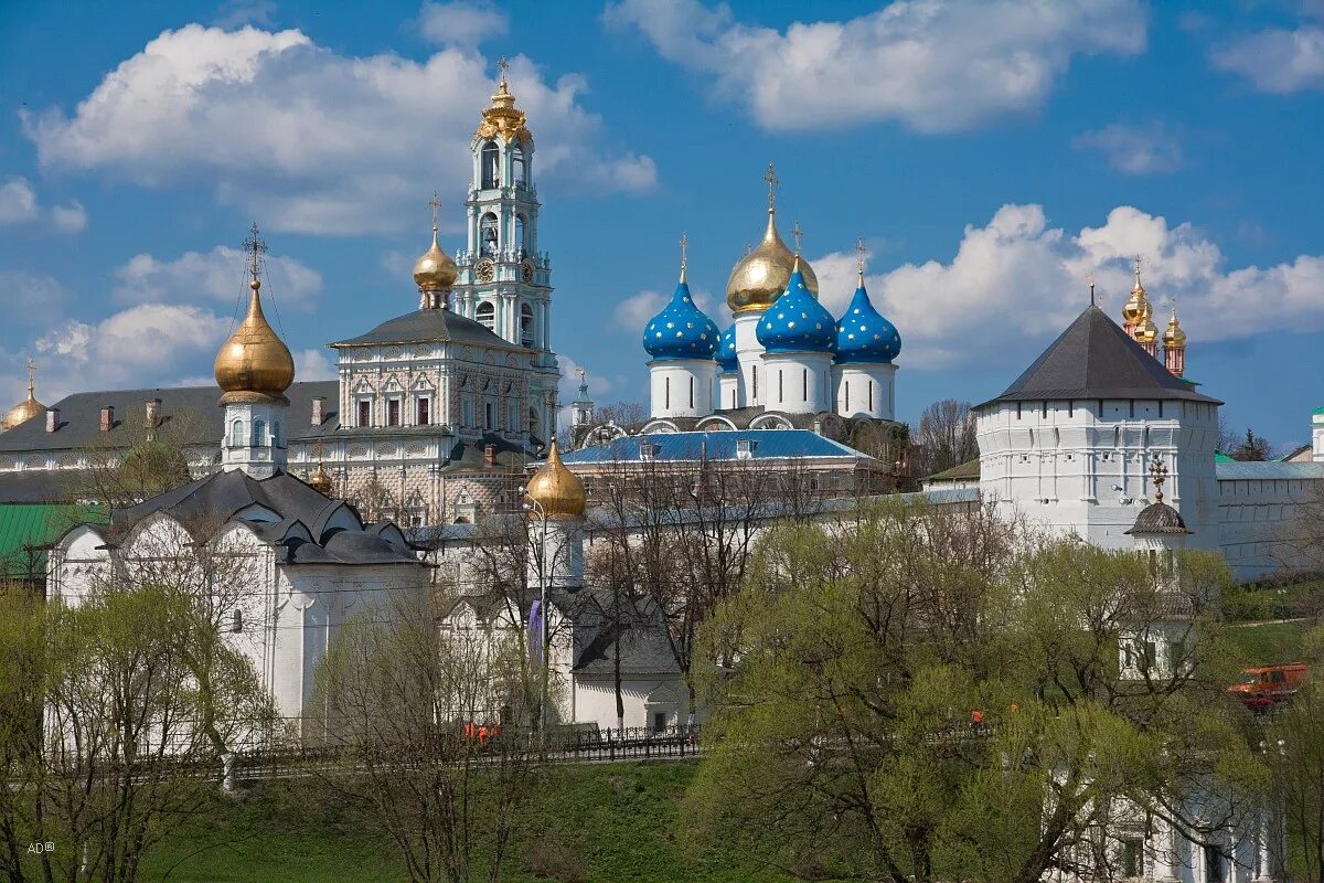 Монастырь святой троице сергиев. Троице-Сергиева Лавра Сергиев Посад. Загорск Троице-Сергиева Лавра. Троице-Сергиевой Лавре Сергиев Посад. Свято-Троицкая Сергиева Лавра в Загорске.