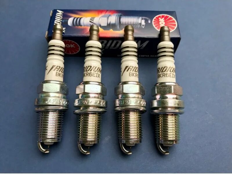 Какие свечи лучше использовать. Свеча зажигания ngk bkr6eix. свечи honeyifa ngkdenso eix-bkr6. bkr6eix. свечи иридиум нжк на ваз 2106.