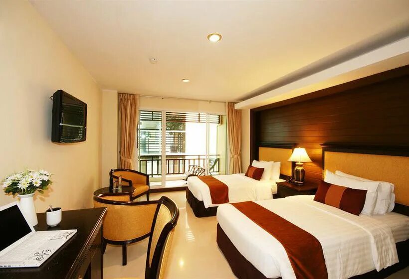 Джомтьен тани отель паттайя. Тайланд гранд палас. Отель welcome world beach resort spa паттайя. Отели паттайи на первой линии. Savotel 3*.