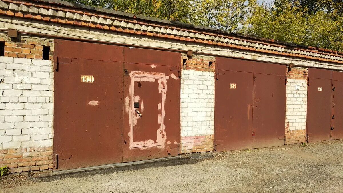 Ворота в гаражный кооператив. Гаражный кооператив маяк клин. Гск-154, самара. Мичурина 98 самара. Гараж в кооперативе.