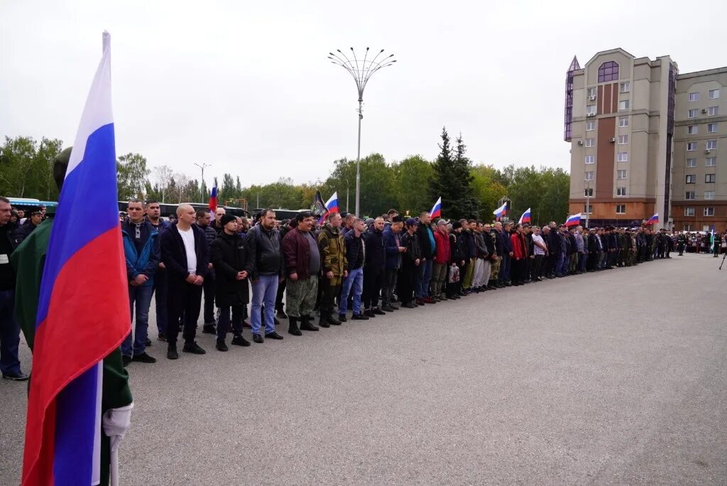 Стерлитамак новости дня. Мобилизация в Стерлитамаке 2022. Митинг мобилизация. Мобилизация в Стерлитамаке. Мобилизация г.Октябрьский Башкортостан.