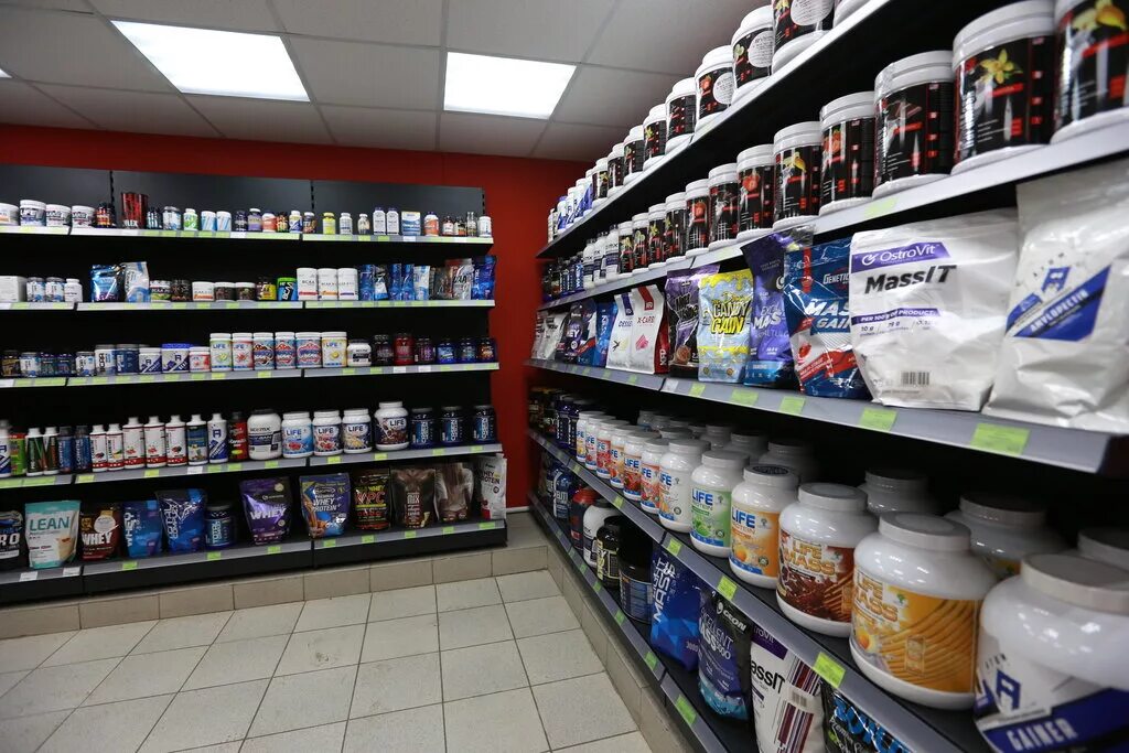 Спортпит красноярск. Ленд н спорт питов. Спортивное питание продукты. Спортивное питание красноярск. Магазин спортивного питания красноярск.