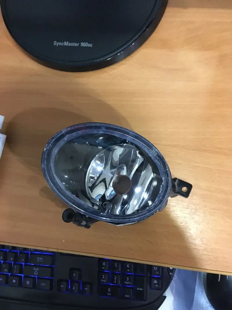 Лампочки в птф фольксваген джетта 6. Лампочка противотуманной фары шкода фабия. Лампы птф джетта 6. Стекло для птф tiguan 1t0941699. Лампы птф джетта 6.