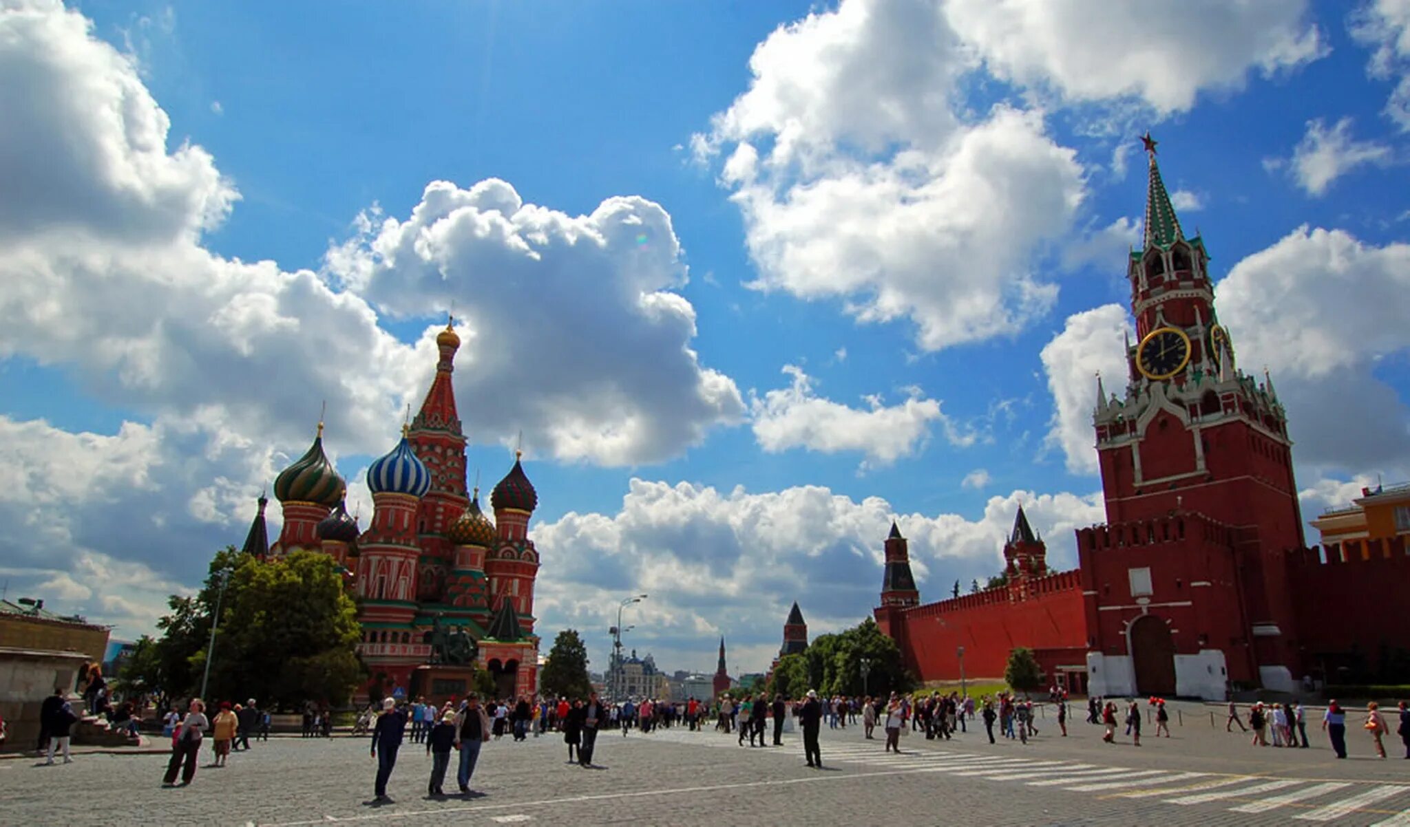 Самая узнаваемая площадь российской. Москва 21 век красная площадь. Центр Москвы красная площадь. Площадь красной площади в Москве.