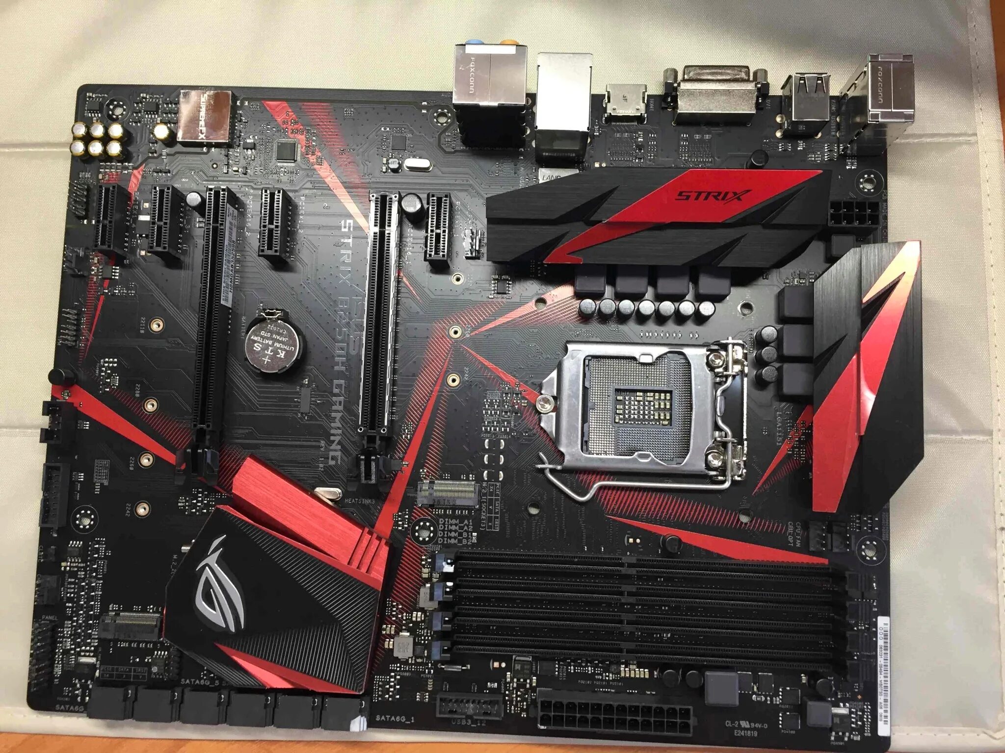 Asus b250h gaming. ASUS Strix b250h. LGA 1151 материнская плата ASUS ROG. ASUS b250 ROG. ASUS ROG Strix b250h Gaming.