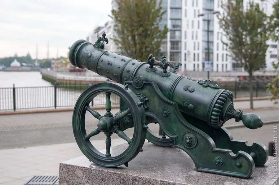 16. пушка пищаль 17 века. 152 гаубица обр 1943. литая пушка 16 века. 152 мм гаубица м-30.